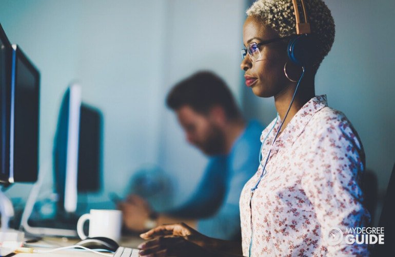 Is a Computer Science Degree Worth It? [2023 Guide] (2025)